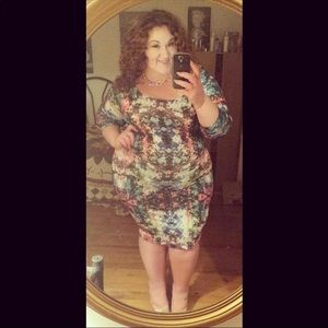 Patterned midi bodycon dress